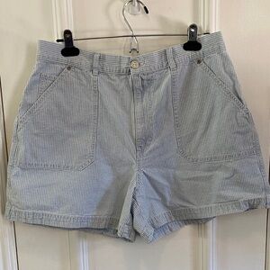 Vintage Gloria Vanderbilt Light Blue Checkered Women's Shorts